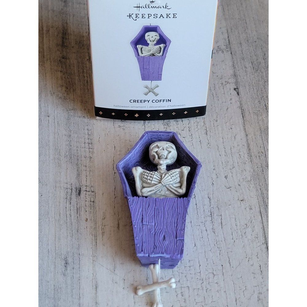 Hallmark creepy coffin ornament‎ skeleton Halloween